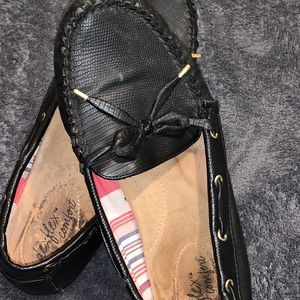‘dexflex’ brand black moccasins